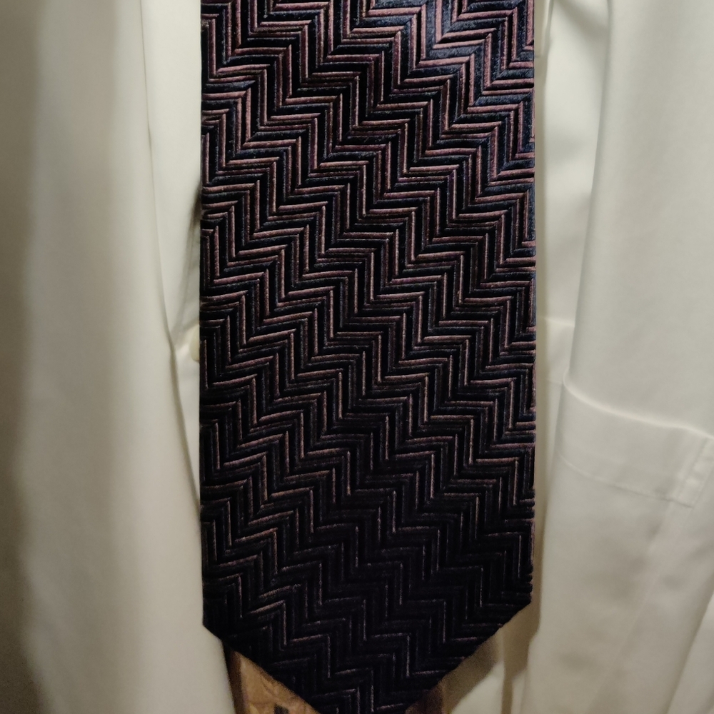 Designer Tie - Picture 2 of 4